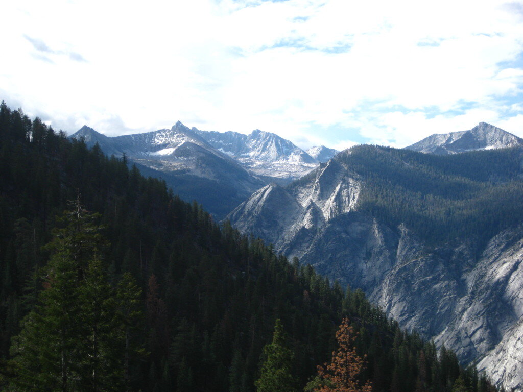 After Lower Tent Meadow, you get some great views of Kings Canyon