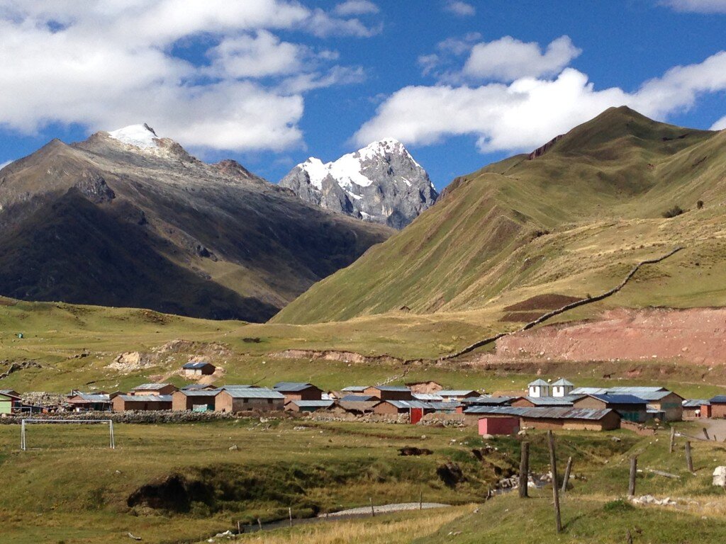 A small settlement nestled between Yarupa and Nevado Santa Rosa